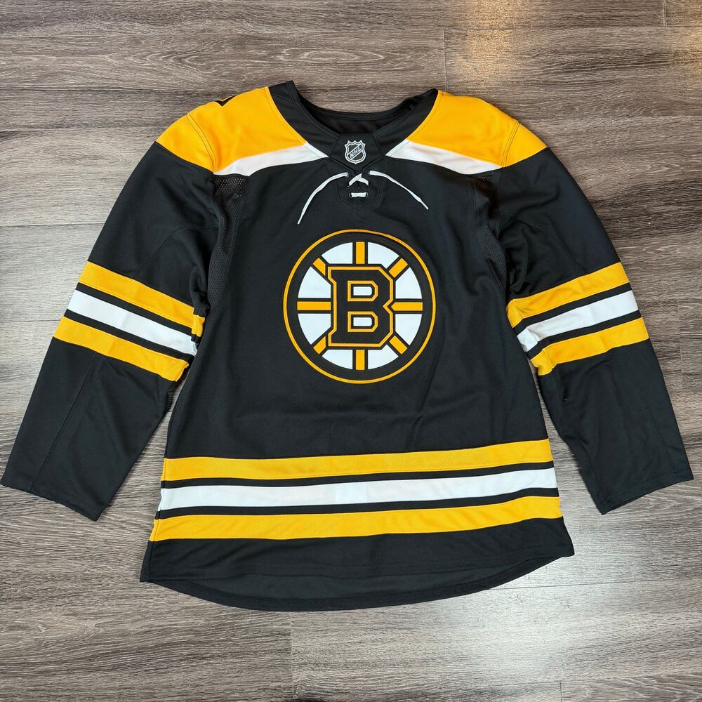 Boston Bruins Fanatics Premium Jersey W/ Fighting Strap Black Size 46 NEW
